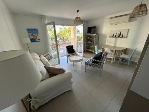 Plage de la Garonnette Apartment | APPARTEMENT Résidence RIVES D'EDEN