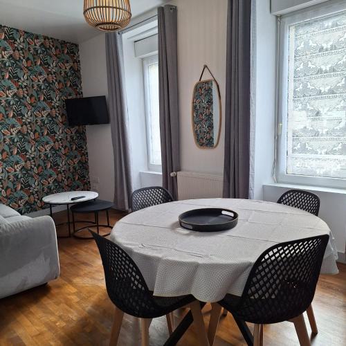 Mayenne Apartment | Appartement RDC centre ville - Local vélos disponible
