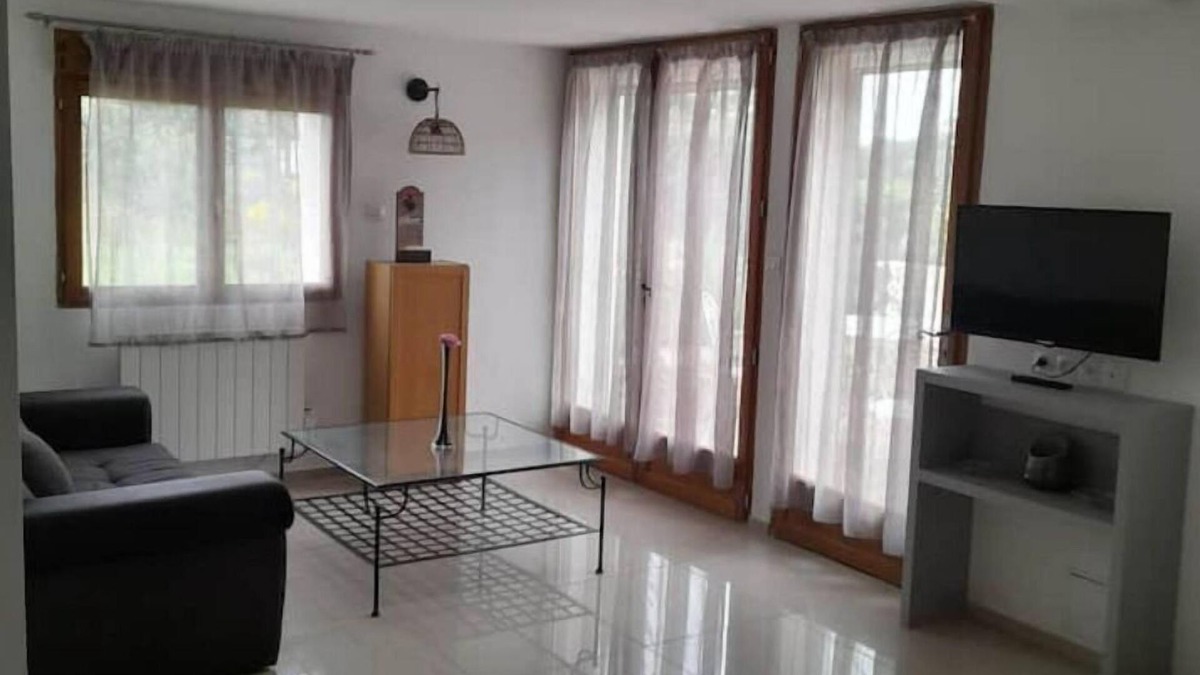 Maisse Apartment | Appartement rez de Jardin