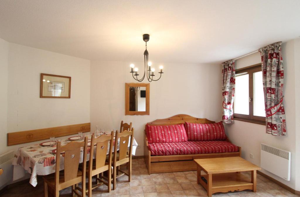 Val Cenis Apartment | Appartement spacieux pour 6 à Lanslevillard, au pied des pistes avec balcon et parking - FR-1-508-46
