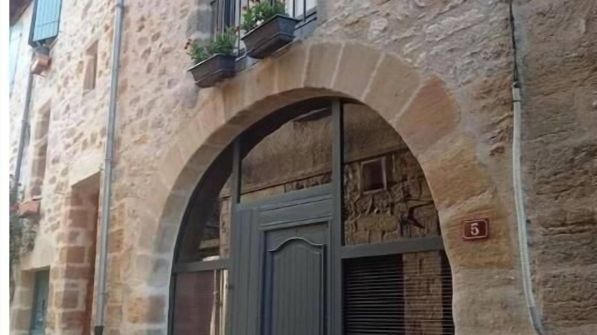Capdenac-Le-Haut Apartment | Appartement T2 Avec Terrasse Dans Village Médiéval-capdenac LE Haut