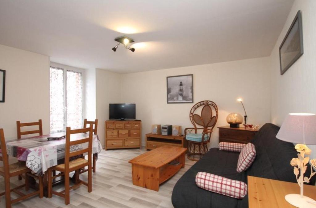 Mont-Dore Apartment | Appartement T2 avec Wifi au Centre du Mont-Dore, à 20m des Thermes, pour 5 personnes - FR-1-608-183