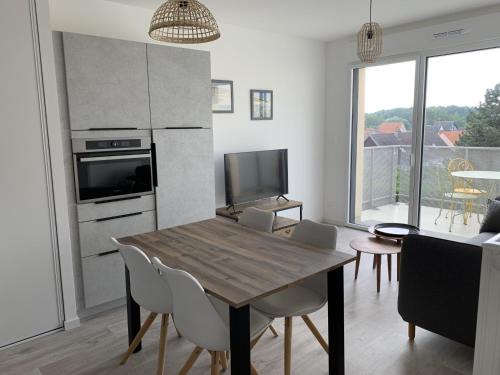 Fort-Mahon-Plage Apartment | Appartement T2 Centre Ville avec Parking - Fort-Mahon-Plage - FR-1-482-94
