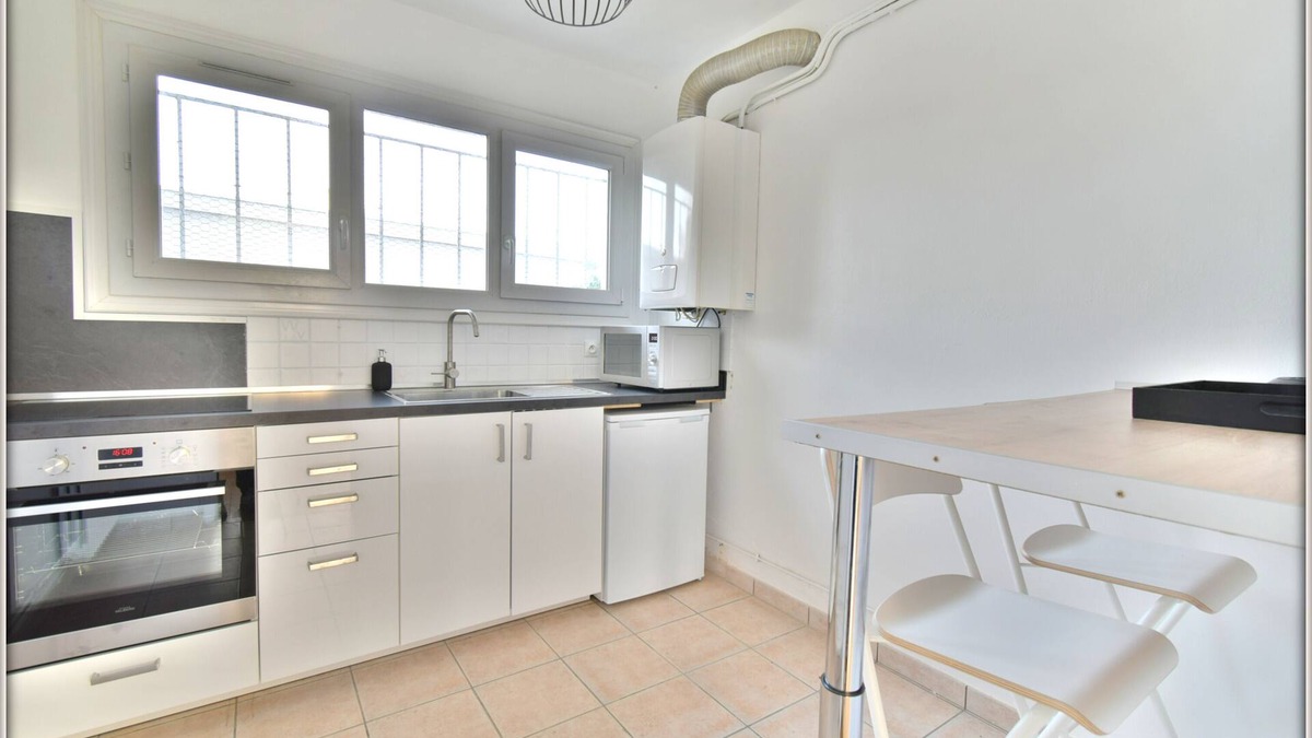 Cimetiere de l'Est Apartment | Appartement T3 Chateaugiron/st Hélier