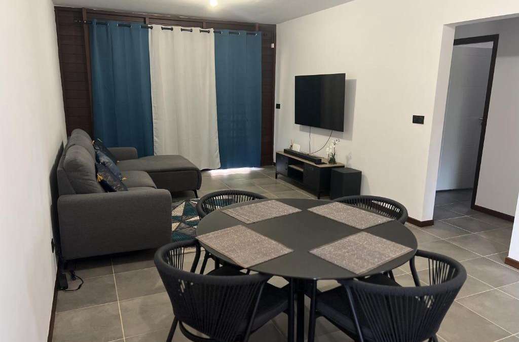 Remire Montjoly Apartment | APPARTEMENT T3 COSY et PAISIBLE avec JARDIN à REMIRE-MONTJOLY