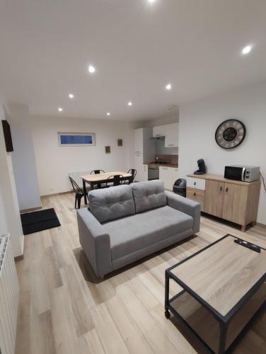 Saint-Martin-en-Campagne Apartment | Appartement vue mer avec terrasse privative