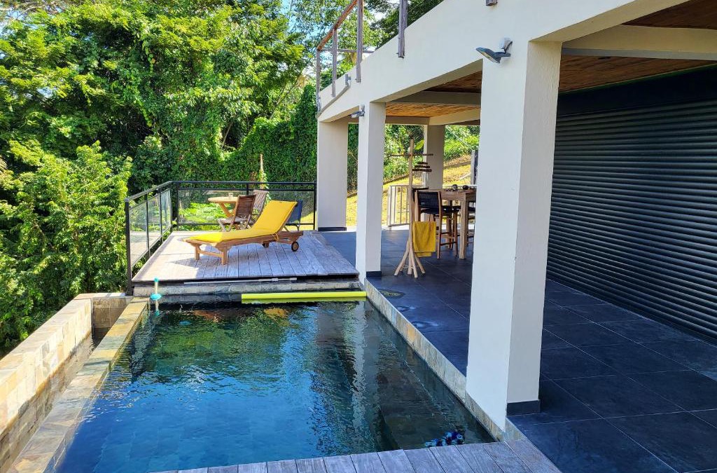 Tartane Apartment | Appartement vue mer avec piscine privée à La Trinité, 98m²