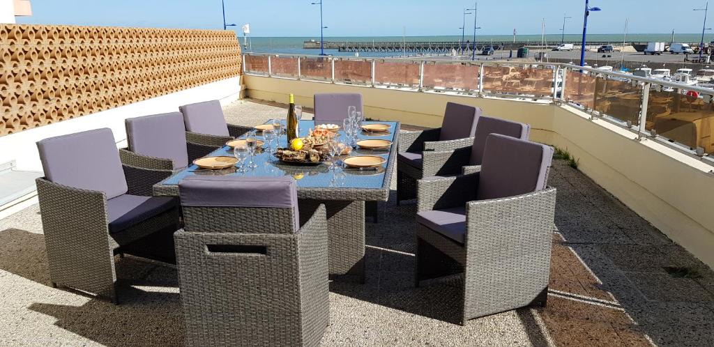 Grandcamp-Maisy Apartment | Appartement vue sur mer et port