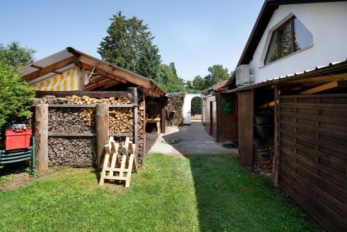 Munchen District Apartment | Appartment Antilope im Würmtal