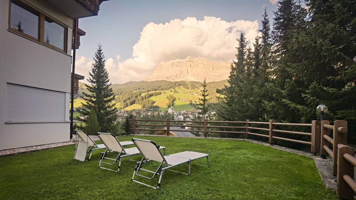 Pedraces Condo | Appartment mit Traumblick auf den Dolomiten