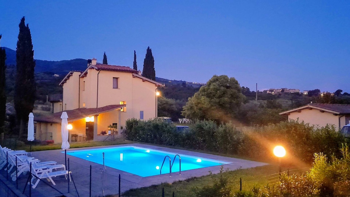 Bivio Pozzo Apartment | Appartment with swimming pool 30 min of Florence, private garden, parking, WiFi
