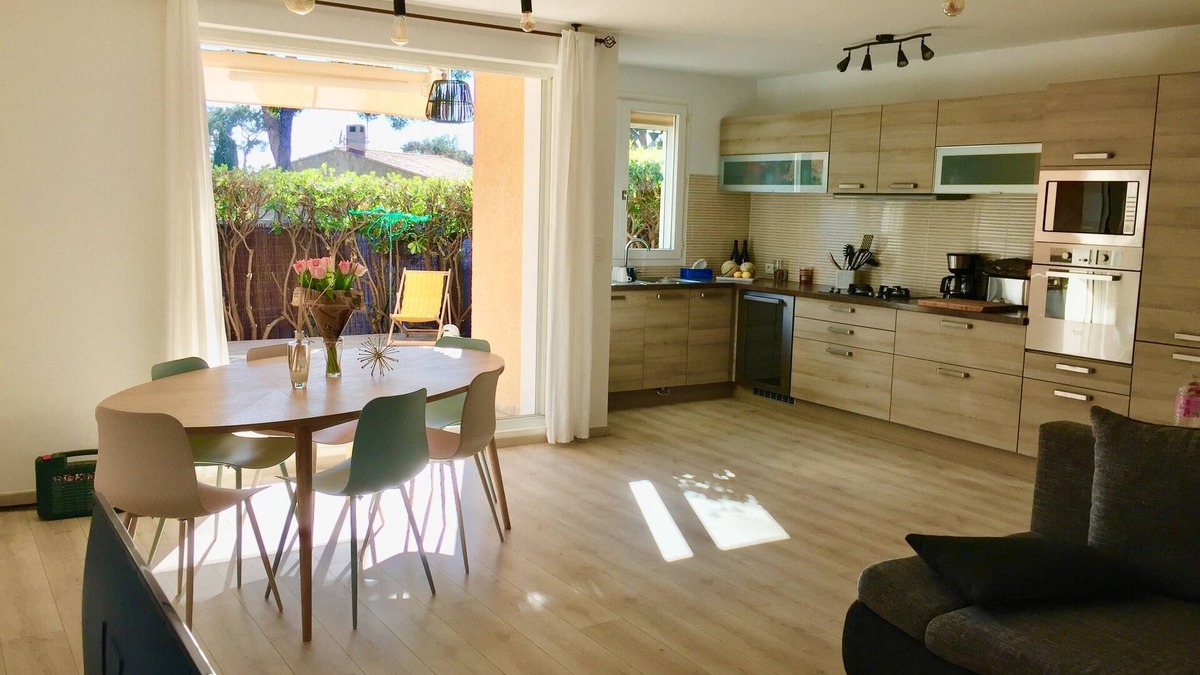 Sausset-les-Pins Apartment | AppartT3 ground floor terrace