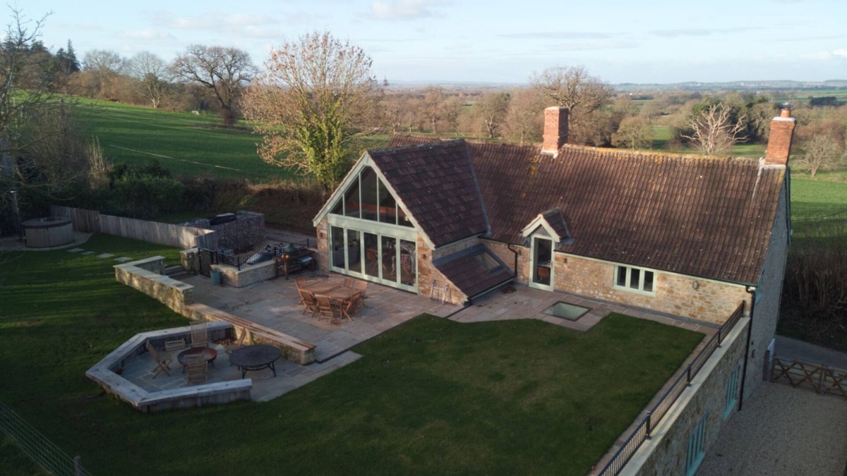 Ilminster Cottage | Apple Loft - Beautiful Somerset cottage, sleeps 13 guests in 6 bedrooms