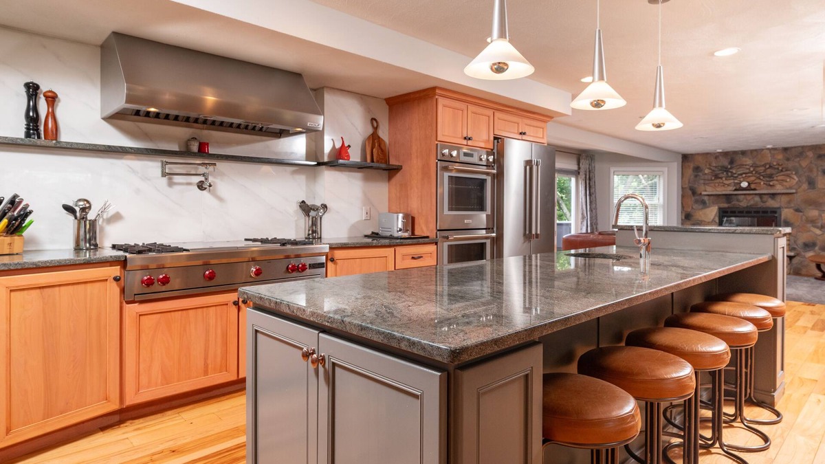Littleton House | Apple Orchard Retreat