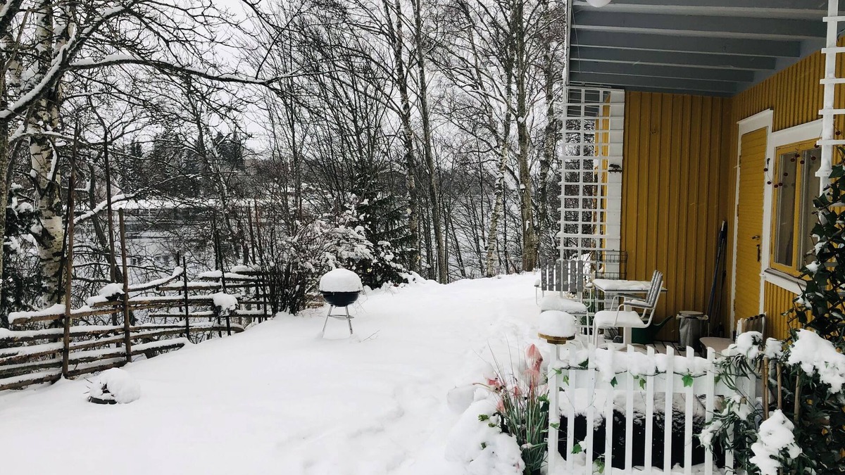 Avesta Cabin | Apple tree cabin with river views