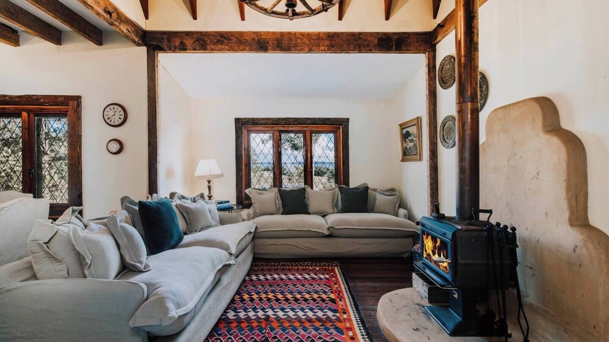 Budgee Budgee Cottage | Apple Tree Cottage An Idyllic Country Reset