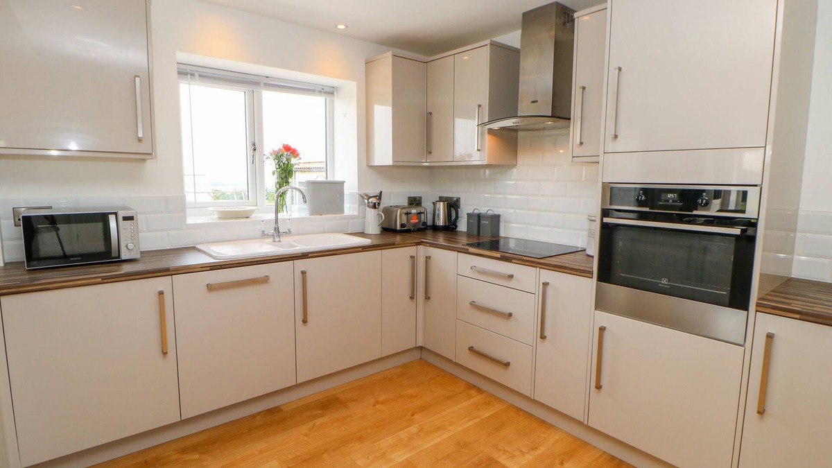 Thirsk Cottage | APPLE TREE COTTAGE, family friendly, with a garden in Northallerton