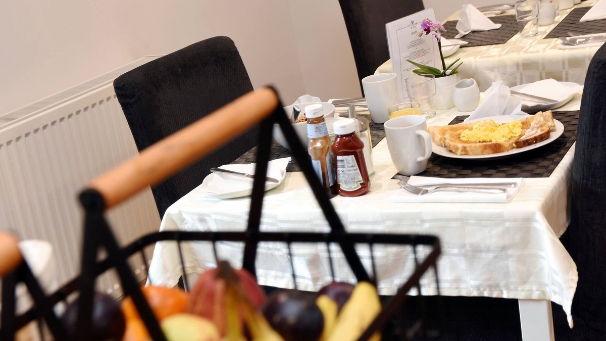Tadley Bed & Breakfast | Apple Tree Place B&B