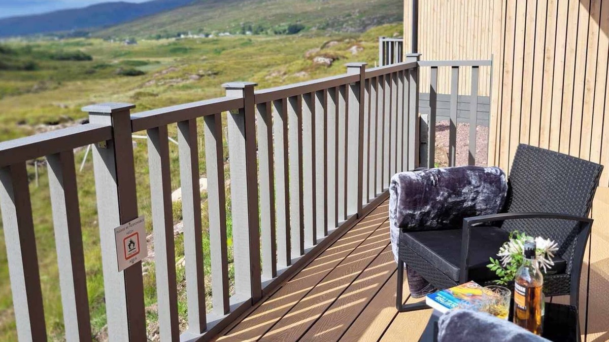 Toscaig Cabin | Applecross Luxury Cabins on Britains most beautiful road, Scotland. (2 dogs max)
