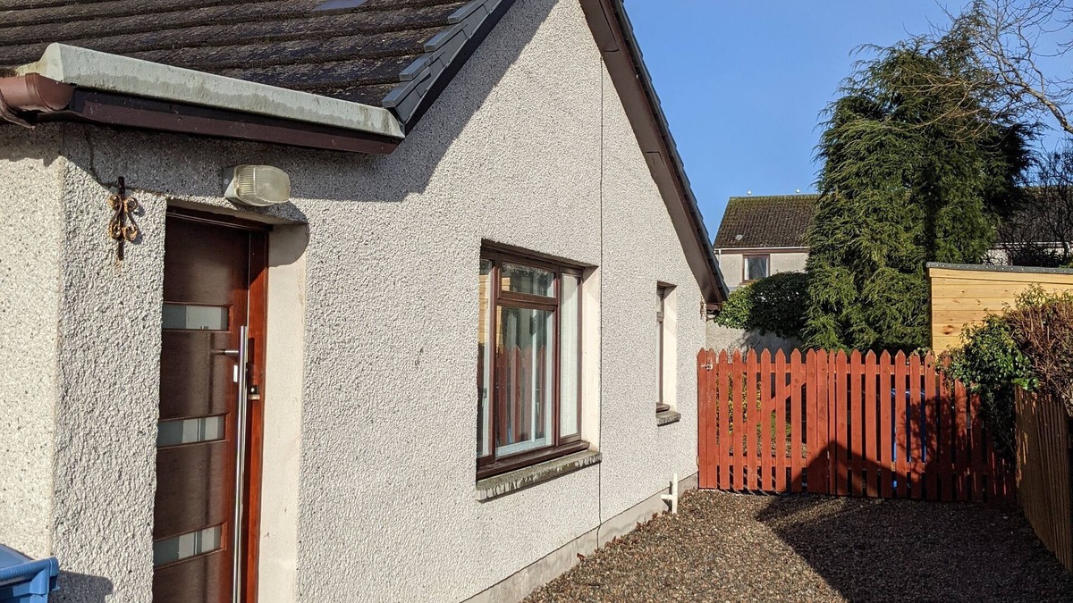 Fortrose House | Applegrove - Perfect and cosey 2 bed bungalow in the heart of Fortrose village
