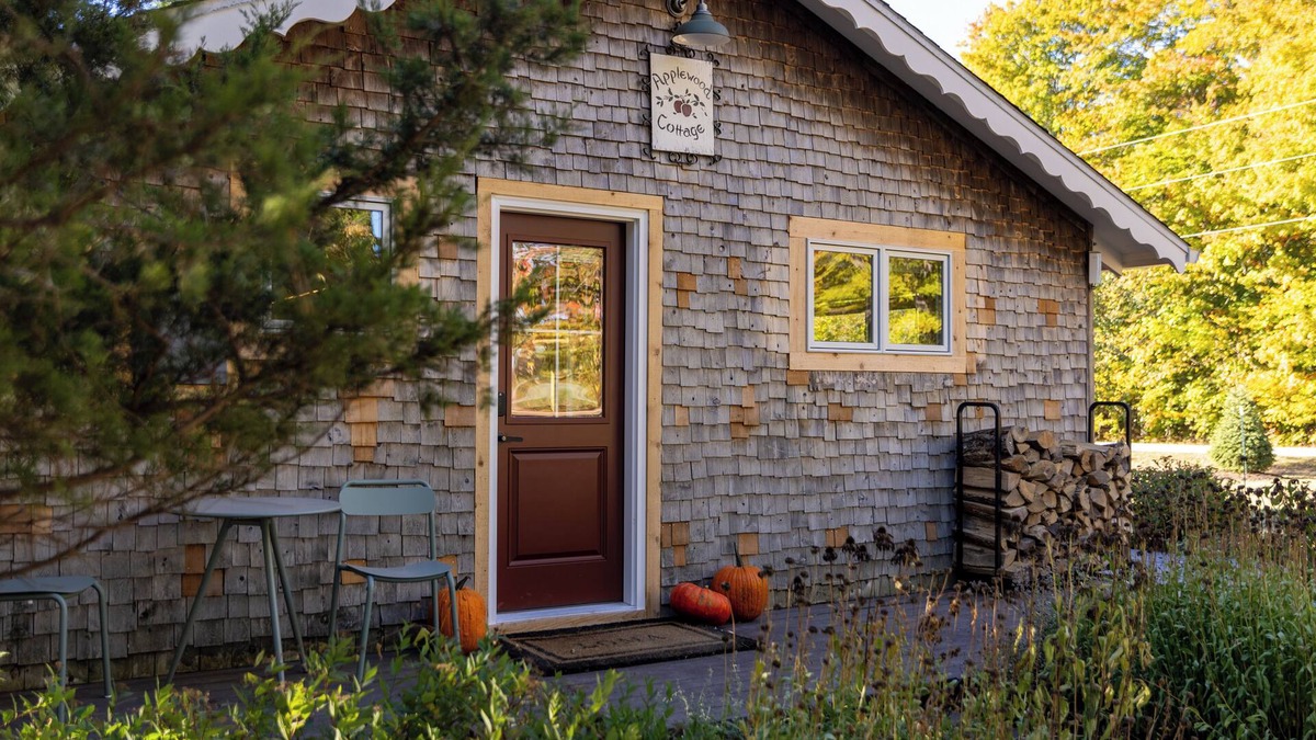 Fish Creek Cottage | Applewood at Loma Cottages