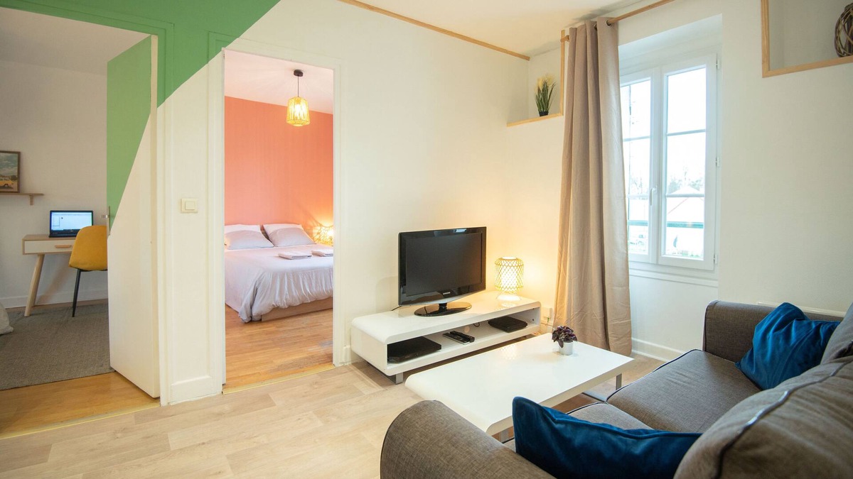 Appoigny Apartment | ★APPOIGNY ★2 BEDROOMS ★GARDEN ★PARKING