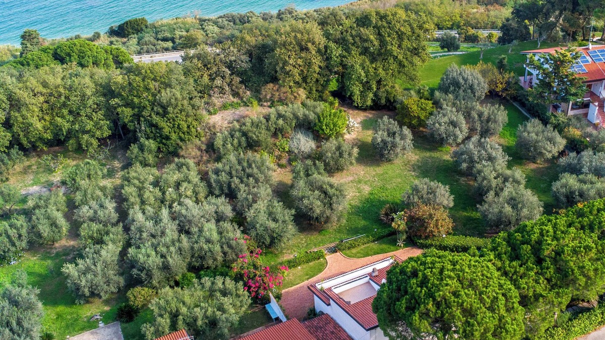 San Vito Chietino Villa | Approdo - Four Bedroom Villa, Sleeps 8