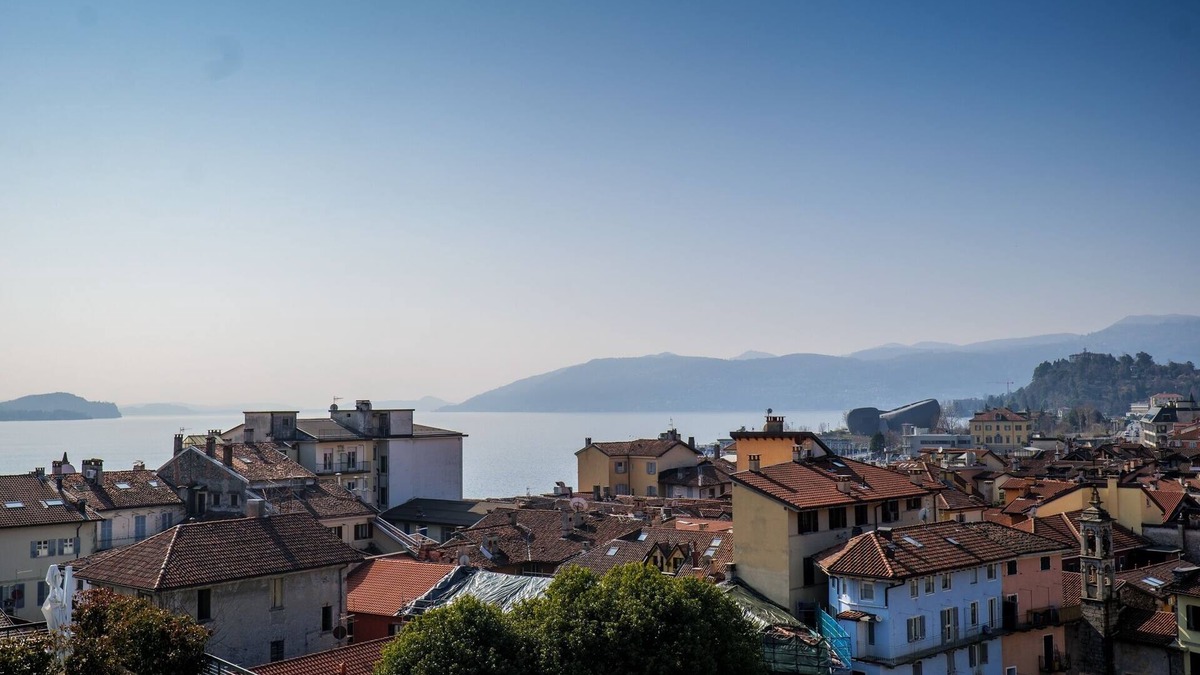 Intra Apartment | Approx. 180 m² 4½-room penthouse apartment with 2 large balconies