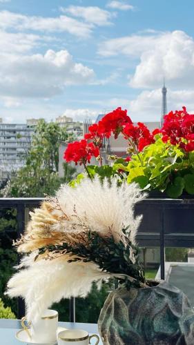 Necker Apartment | Appt 2 Chambres Vue Tour Eiffel