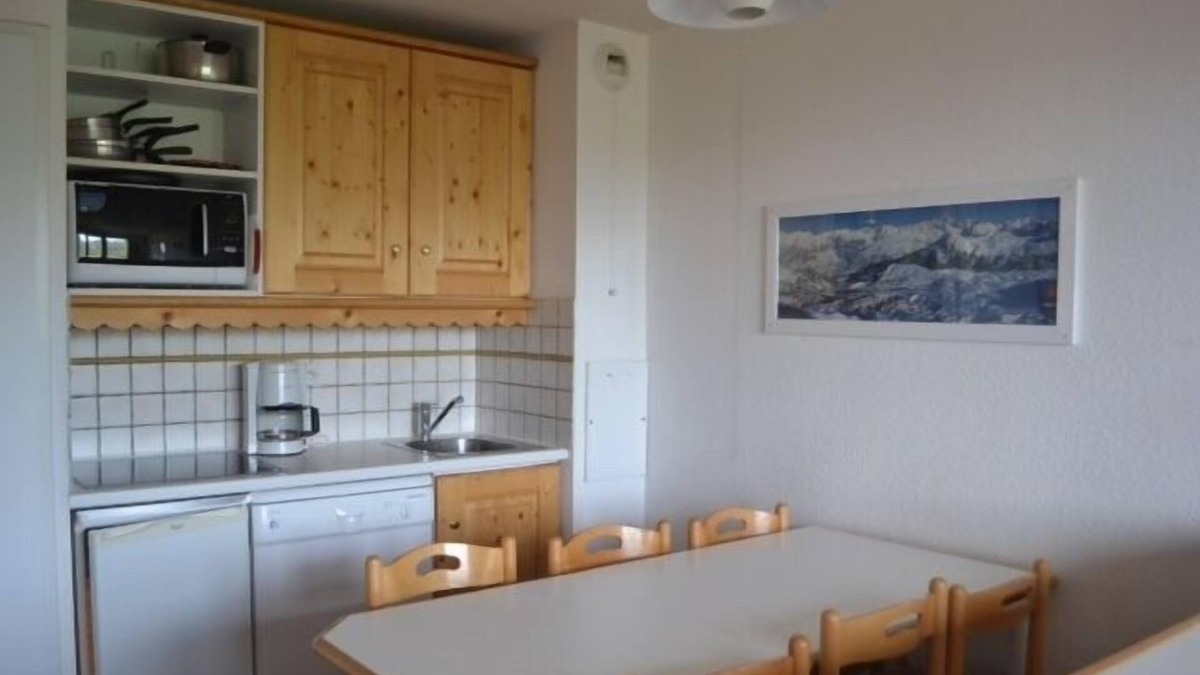 Belle Plagne Apartment | appt 6/7p bright face kindergarten direct access to the slopes