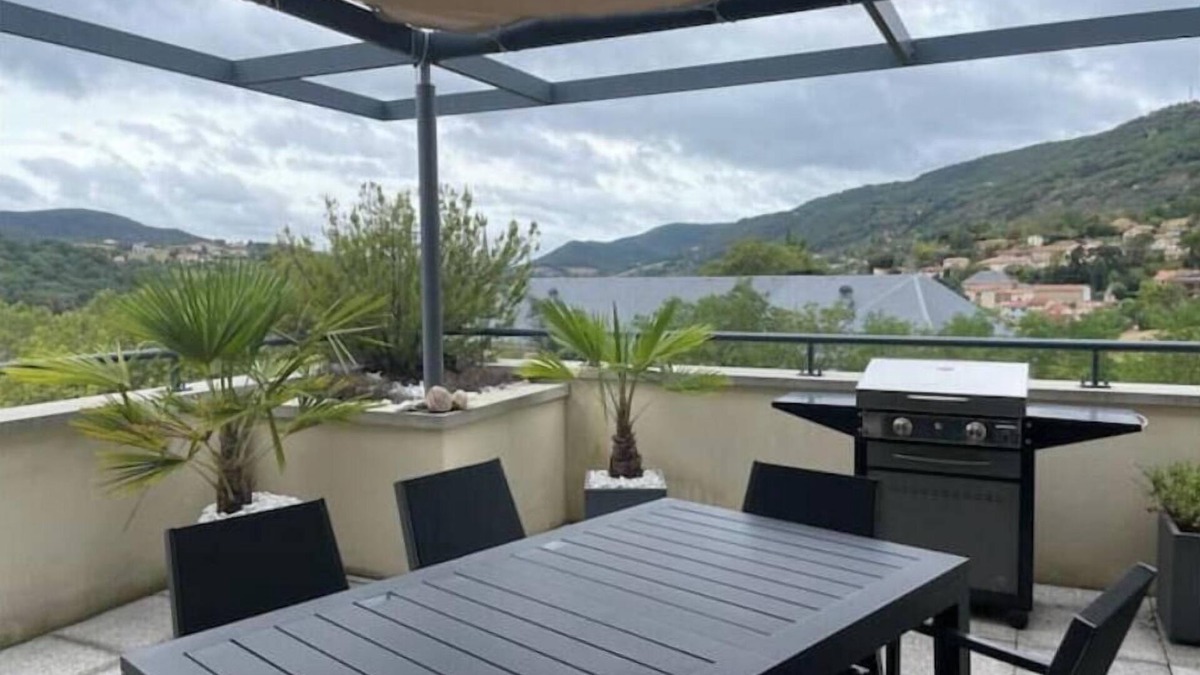 Saint-Affrique Apartment | Appt de Standing Duplex Inversé