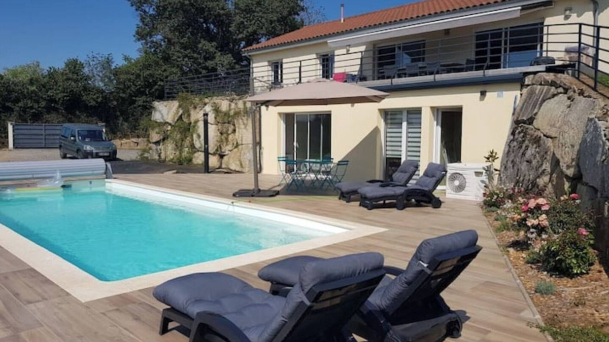 Arpajon-sur-Cere Apartment | Appt neuf 😀 entièrement équipé❗