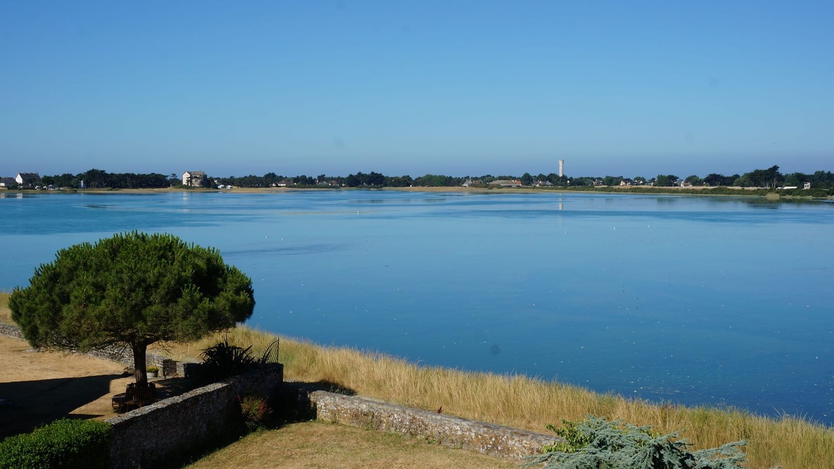 Portbail Apartment | Appt with view of Portbail harbour in character house