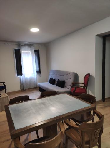 Vic Apartment | APT 1 Acollidor al Centre Històric de Vic APTGARBI
