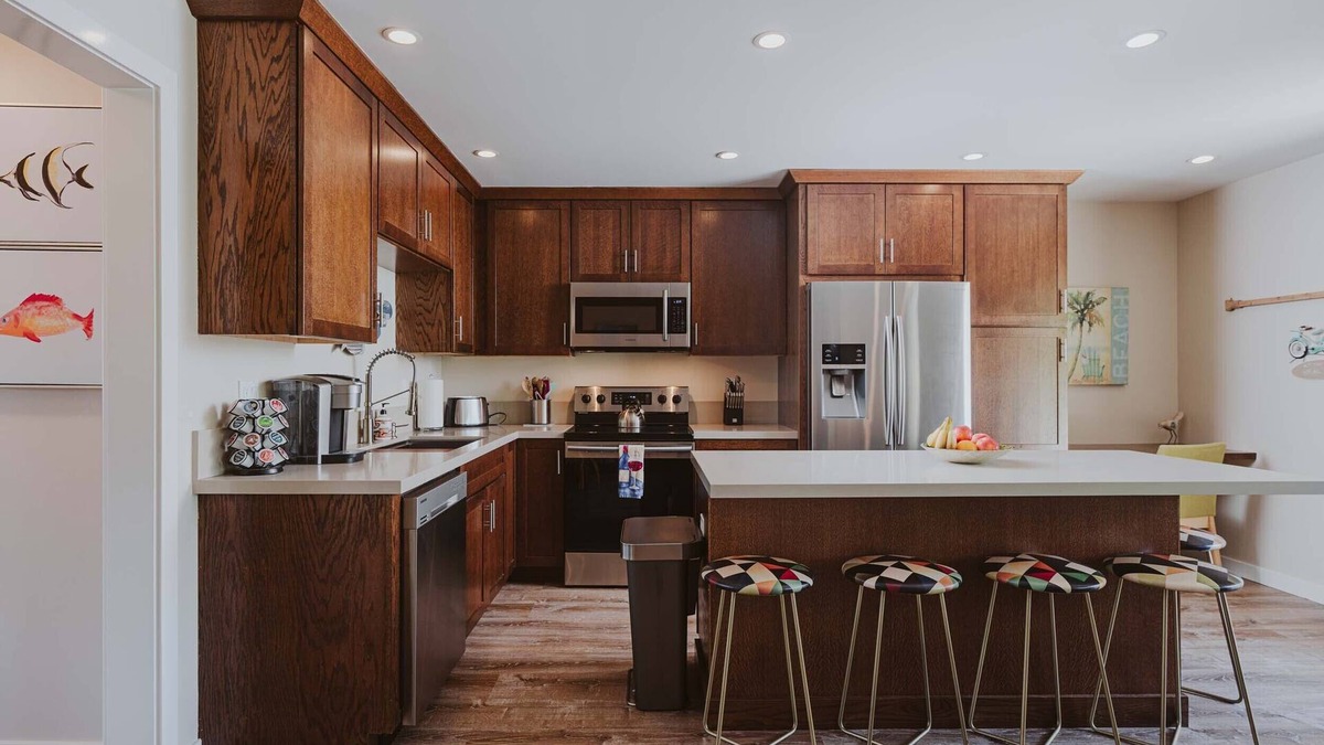 Carpinteria Apartment | Apt 11: Playful 2-bed 2-bath, Steps from the beach