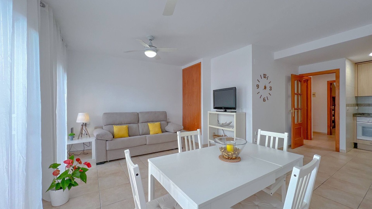 Blanes Apartment | Apt. 2 pax 200 m from the beach, free wifi - Blanes. Vivalidays Angels.