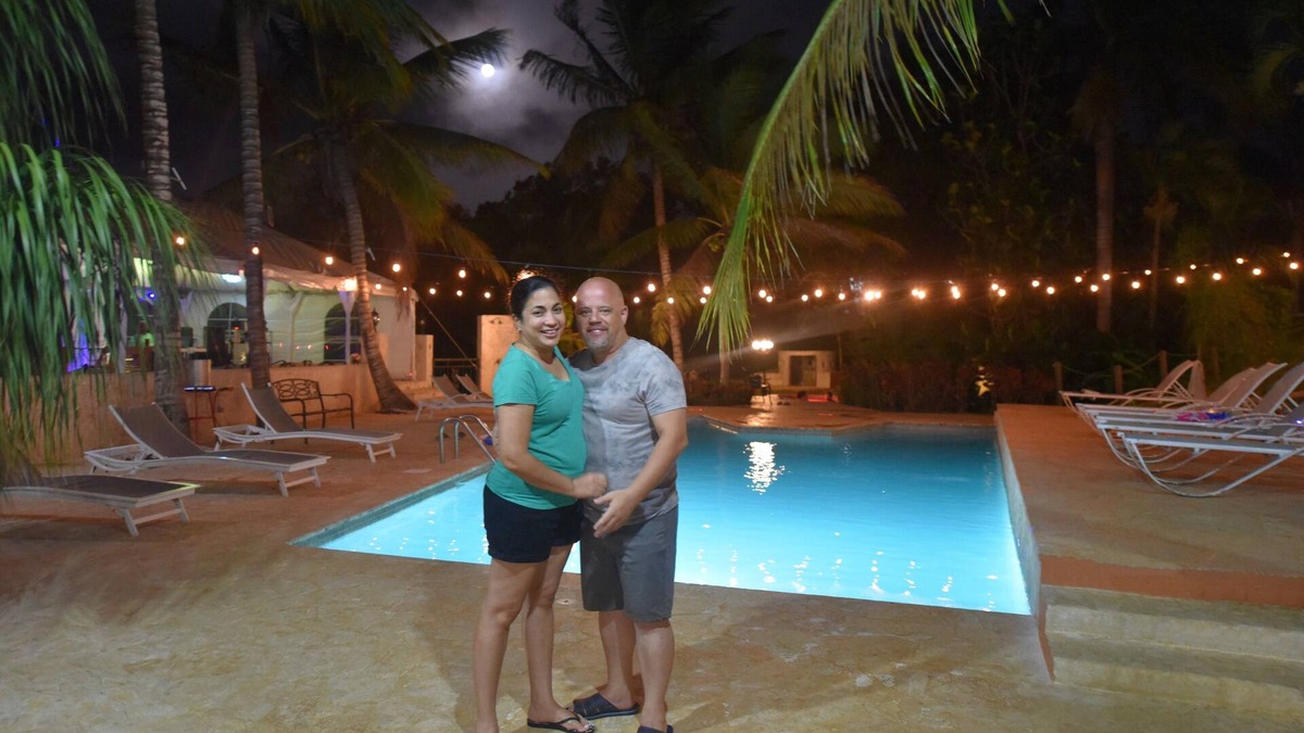 Moca Apartment | Apt#3 sleeps 8, Pool, Jacuzzi, 5 min from #2 RD, 10 min to BQN airport