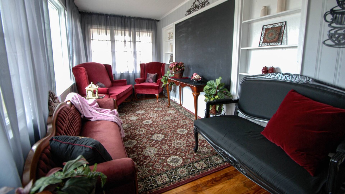 Sapulpa Apartment | Apt C Serenity in Sapulpa 15 minutes to Tulsa