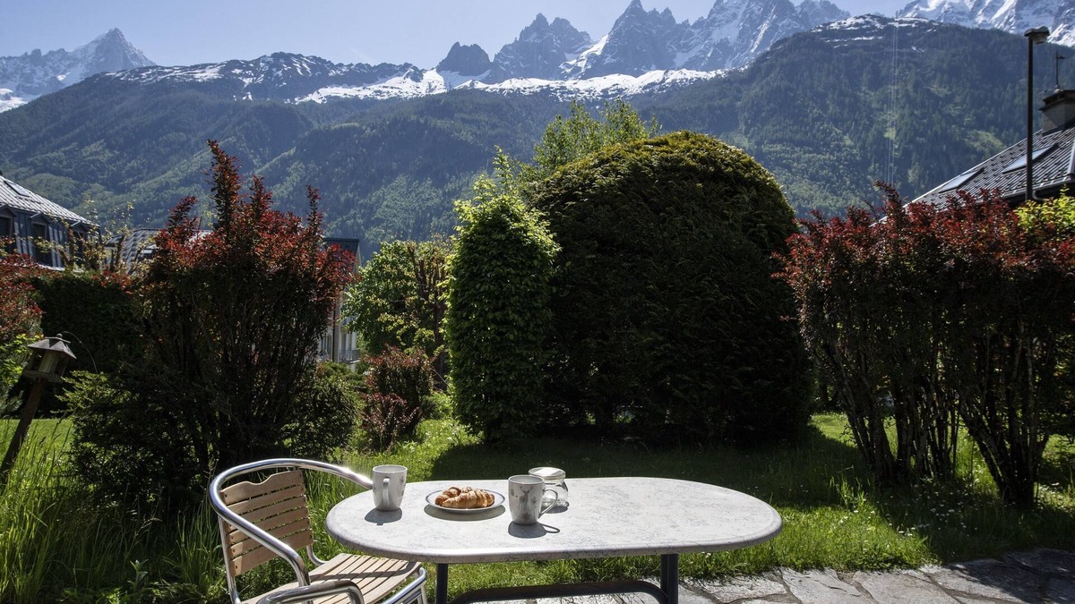 Chamonix City Centre Apartment | Apt du Brevent ski in/ski out, Chamonix, France