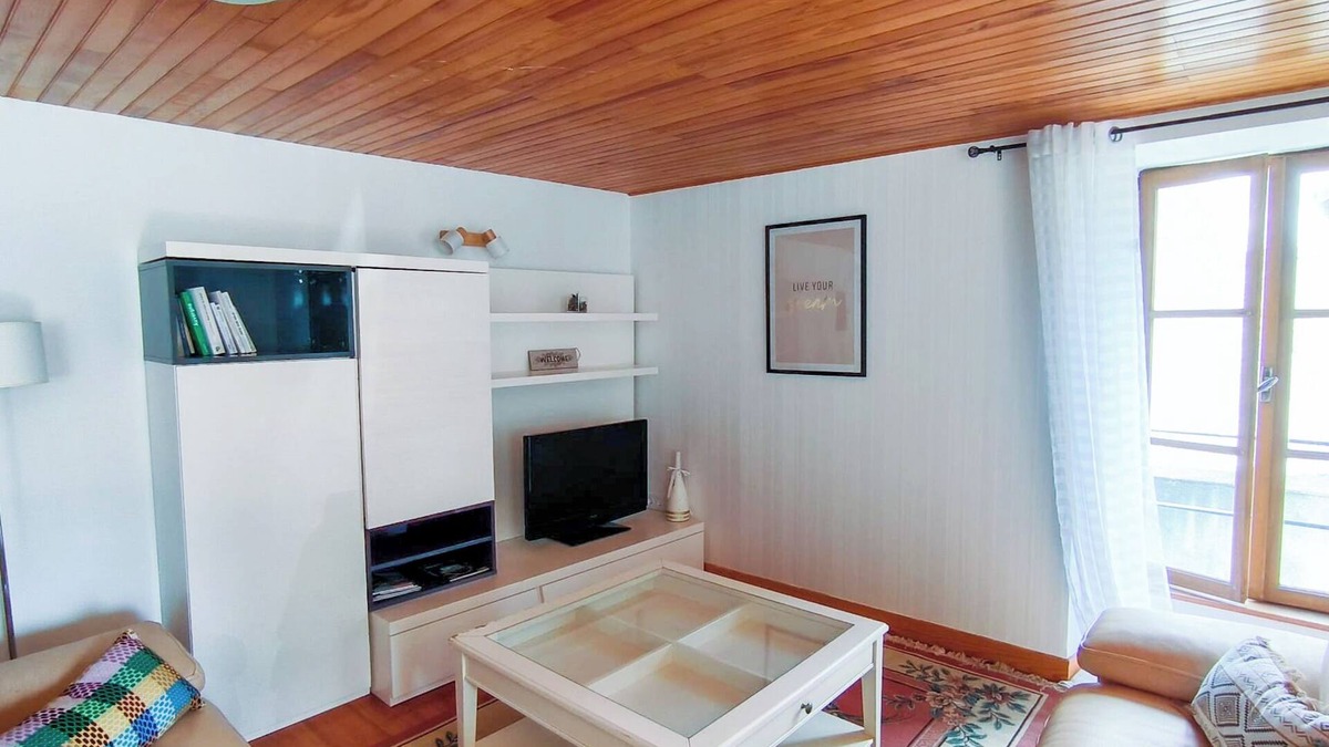 Saint-Flour Apartment | Apt/gîte St Flour - 6-8 Personnes Dans le Cantal
