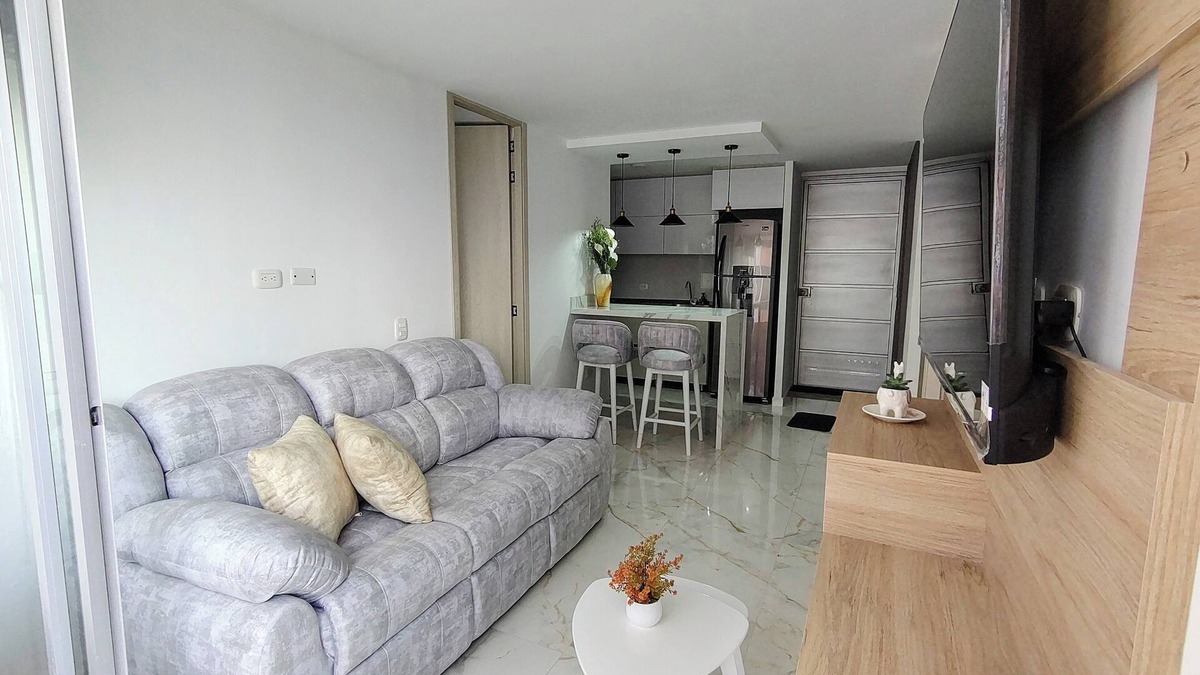 Bucaramanga Apartment | Apt in Giron, 3 blocks from the main park and 15 minutes from the airport!