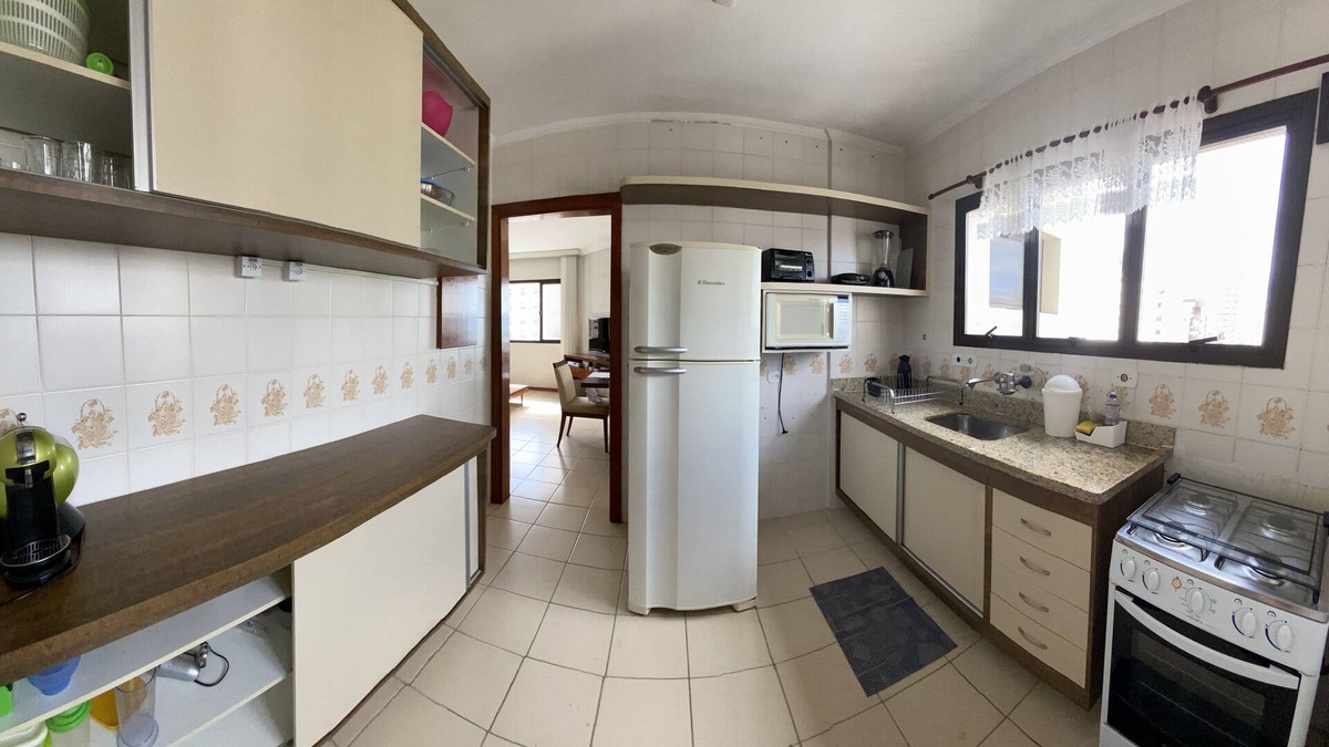 Vila Alzira Apartment | Apt in Guaruja, 3 min walk from Asturias beach