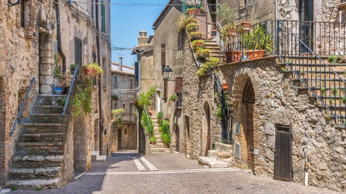 Montecchio Apartment | Apt In Medieval Village Silence Path, Montecchio, Italy