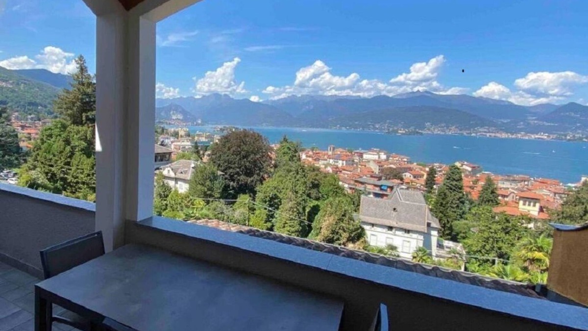 Stresa Apartment | Apt in Stresa, superb view of Lake Maggiore, balcony, WiFi, A/C, garage & garden