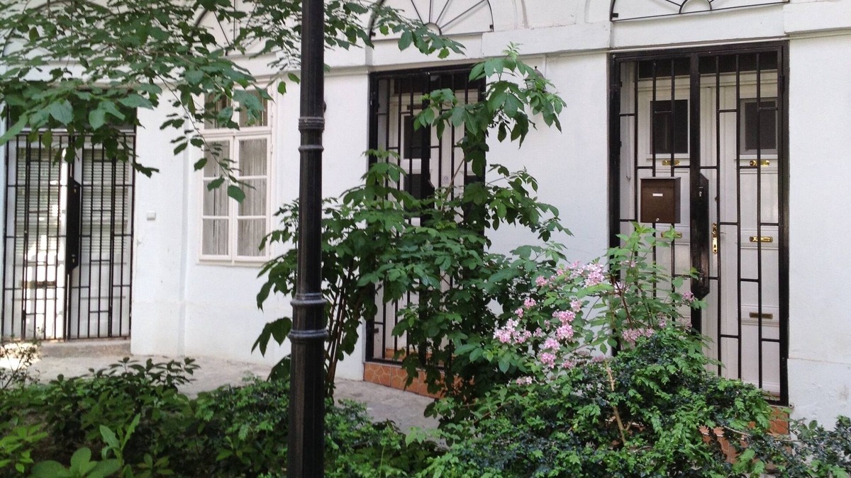 Inner City Budapest Apartment | Apt. Olive-Cozy Nest in the City Center - PRE/POST CRUISE SPECIALS