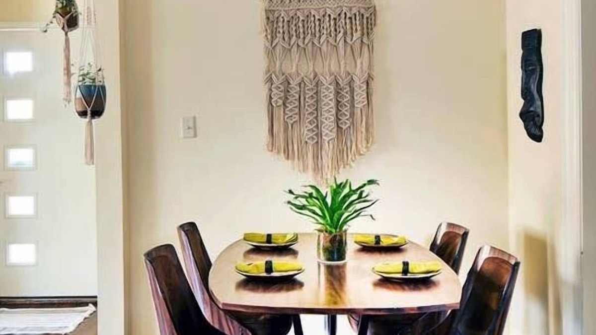 Crestline Heights Apartment | Apt5@EdenBrae-📷Perfect & 🐶👍-Best Retreat in Bhm