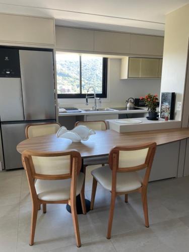 Itajai Apartment | Apto 2Q na Praia Brava, 650m do mar, ao lado de Balneário Camboriú