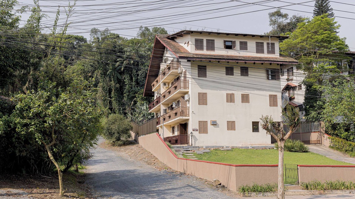 Anita Garibaldi Apartment | Apto entre a Unisociesc e a Filarmônica DH0750