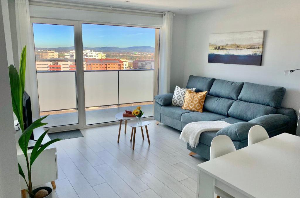La Corredoria y Ventanielles Apartment | Apto HUCA. Parking/WIFI incluido