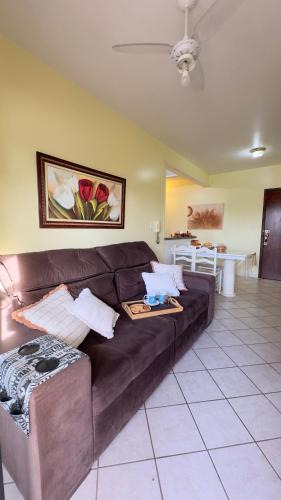 Piratuba Apartment | Apto Violetas na Janela- 1 suíte climatizada- à 50m do Parque Termal!